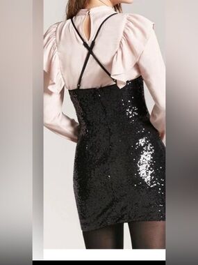 Sequined black floral dress Size M